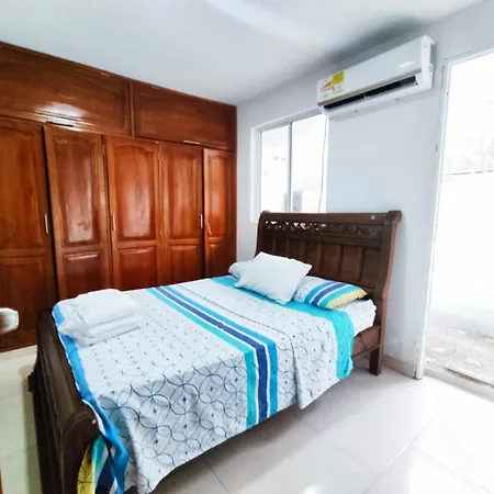 Habitacion Con Aire En Barrio